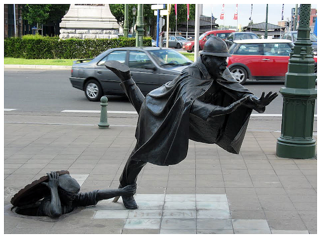 art, be Statue de l'Agent 15, Belgique, bronze, brussels, bruxelles, Madame Chapeau, Molenbeek-Saint-Jean, rue, sculpture, street, Tom Frantzen, Vaartkapoen, Zinneke Pis, Брюссель