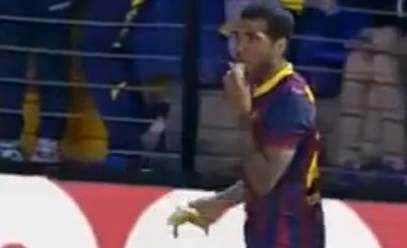 Daniel Alves e a banana contra o racismo