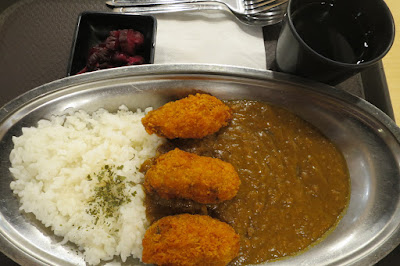 Hokkaido Dosanko Plaza - kaki fry curry rice