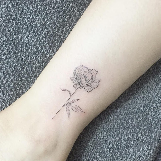 60 mini tatuagens femininas delicadas e elegantes para inspirar vocês!