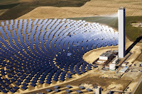 A concentrating solar power plant. (Credit: Greens MPs/flickr) Click to Enlarge.