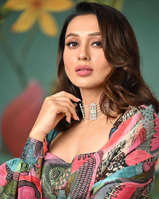 Bollywood sensation Mimi Chakraborty heats up the frame in her latest hot photoshoot stills, exuding confidence and glamour.