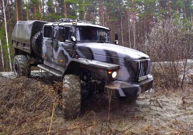 Ural 4x4 Double-cab Truck