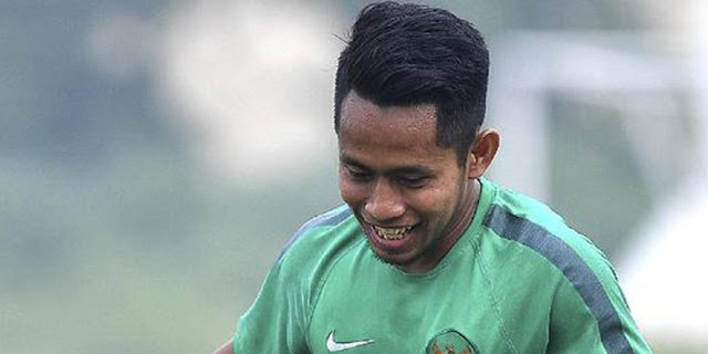 Andik Vermansah Berseragam Persib Bandung Nomor 8