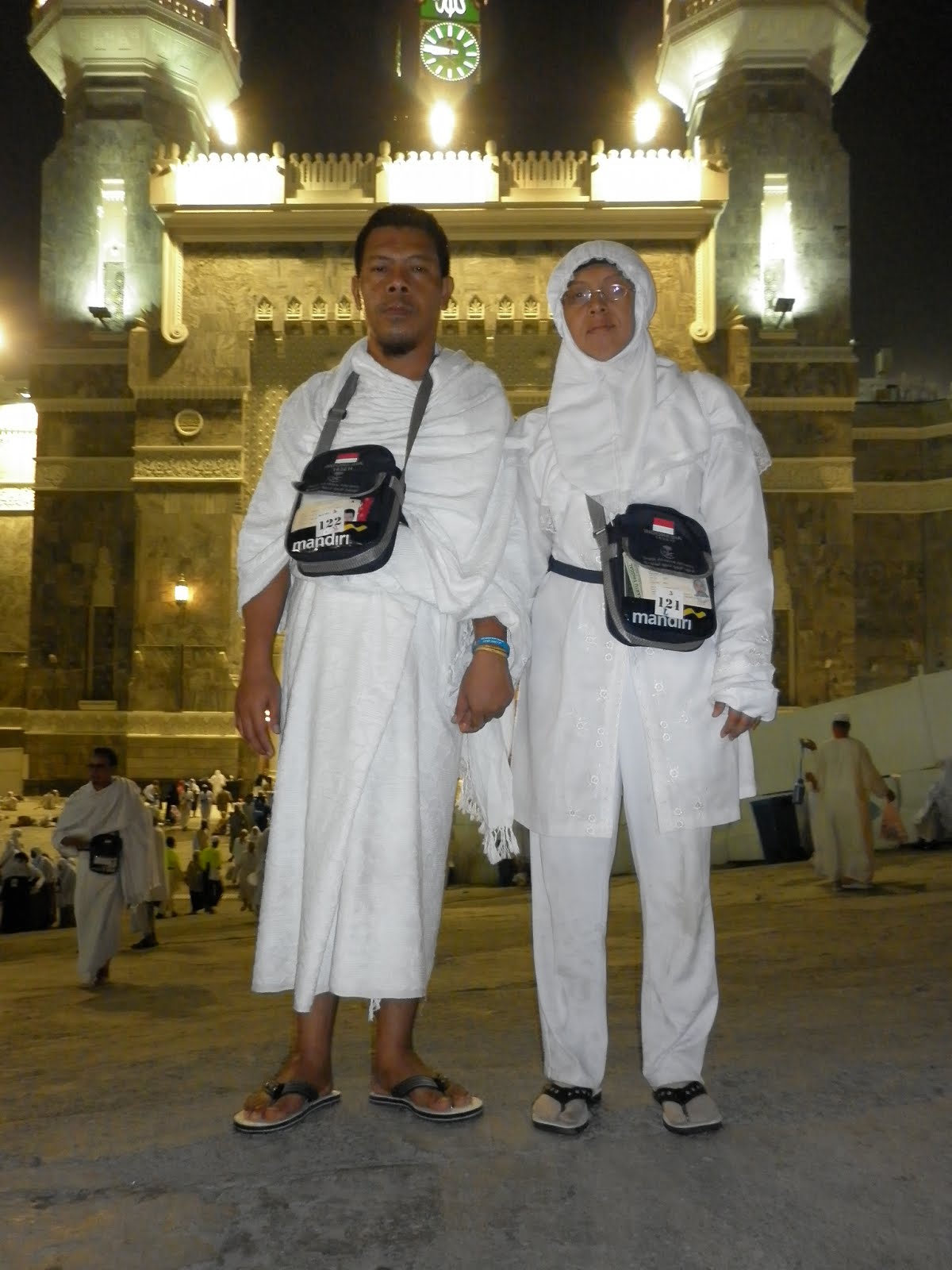Di Depan Masjidil Haram