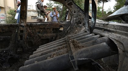 Ataque con cohetes contra el aeropuerto de Kabul: los terroristas utilizaron este automóvil lanzamisiles