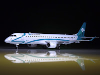 Miniatura Embraer 195 (Air Dolomiti) - Revell 1:144