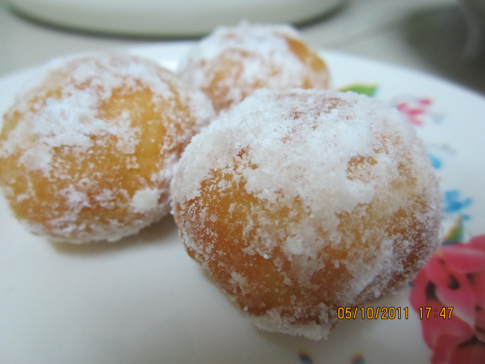 Saujana Syarasin: Donut Ball