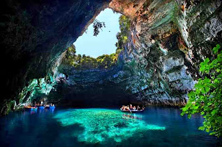 Melissani Cave-Lake, Yunani
