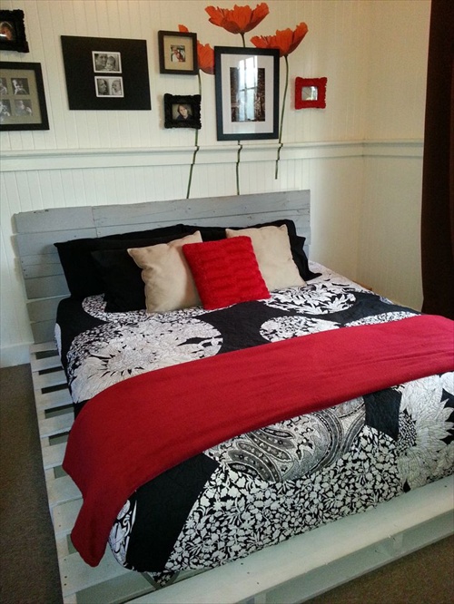 9 Ways to Create Bed Frames Out of Used Pallet Wood
