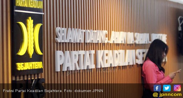 PKS Tolak Penghapusan Kewenangan Pemda Terbitkan IMB di RUU Cipta Kerja