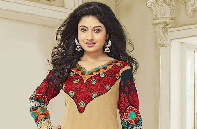 Beautiful Paridhi Sharma HD Wallpaper