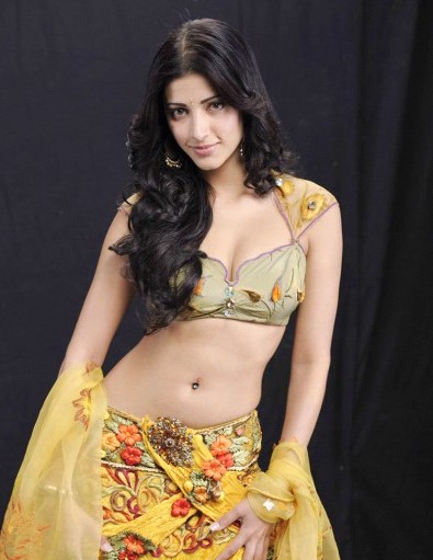 Shruthi Hassan Hot Pics