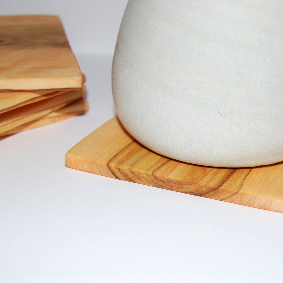 Woodwork by Pe: Coasters made of olive wood 