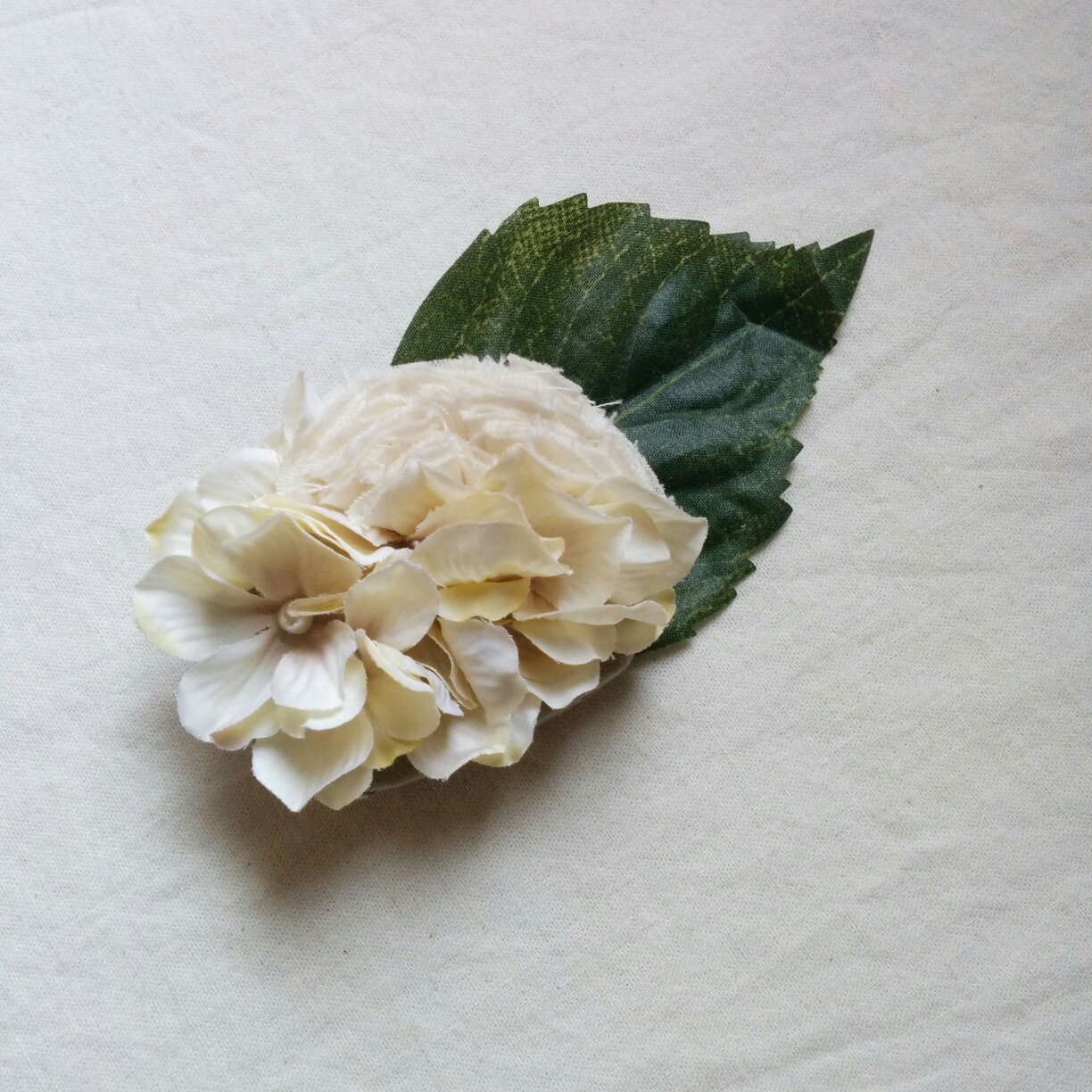 作り方 100均の造花で ナチュラルなコサージュ ハンドメイド洋裁ブログ Yanのてづくり手帖 簡単大人服 子供服 小物の無料型紙と作り方