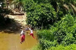 Viral Murid SD Pegangi 'Keranjang Terbang' Seberangi Sungai demi Pergi Sekolah