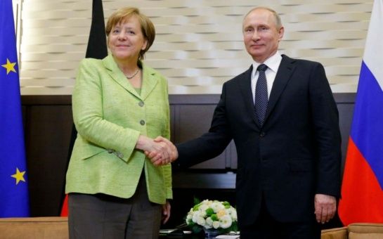 Putin y Merkel mantienen compromiso con pacto nuclear con Irán