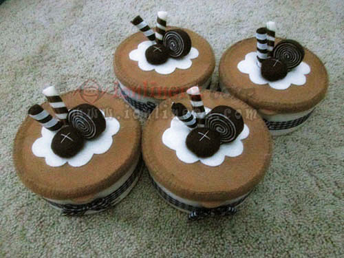 Jual Kotak / Sarung / Tempat Tisu, Toples Kue Flanel Set Karakter Kartun Chocolate Spring