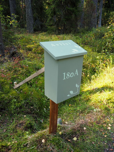 lingonberryhouse, DIY, mailbox, postilaatikko, tee se itse