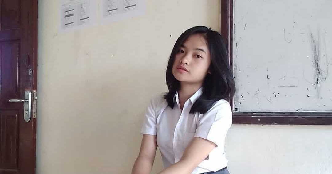 Siswi Sekolah Cewe  SMA SMU SMK  Cantik  Imut Lucu Sexy