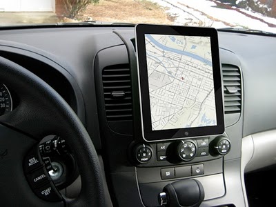   Ipad on Voiture Communicante  Tomtom Adapte Son Application    L Ipad