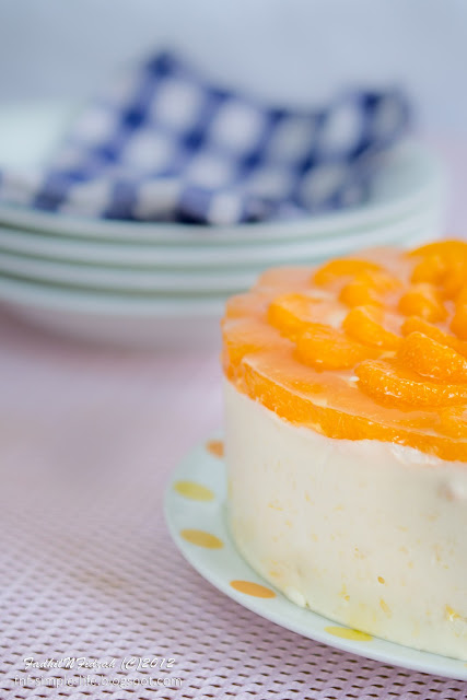 FnF Simple Life: kek span oren sunkist mousse 