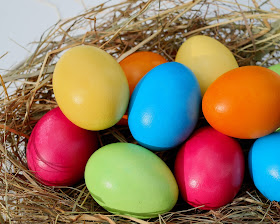 Cómo teñir huevos de colores