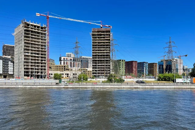 Москва-река, Проектируемый проезд № 4062, бывшая территория ЗИЛ, строящийся жилой комплекс Nagatino i-Land