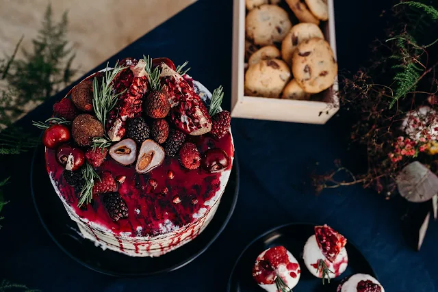 MELBOURNE WEDDINGS CAKE PHOTOGRAPHY STYLING FLORALS