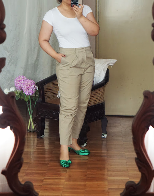 Life Is A Shoe's Outfit Breakdown : Neutral And Emerald