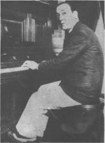 Juan Carlos Cobian en 1933