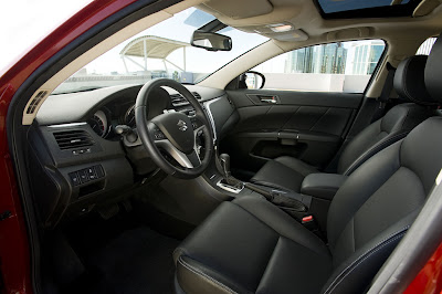 2011 Suzuki Kizashi Sport Front Seats