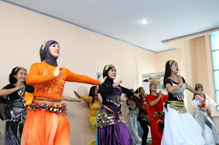 Wisata Tari Belly Dance Bersama Sport Club Puri Surya Jaya