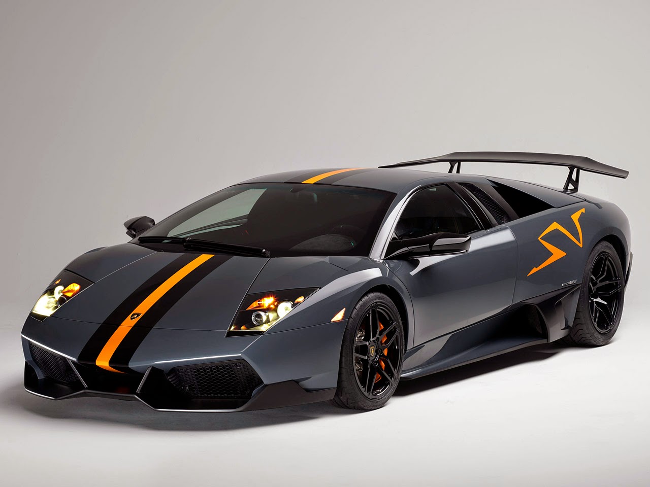 Konsep Dan Gambar Mobil Sport Lamborghini Keren