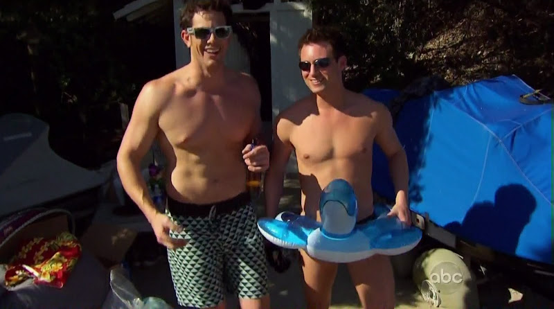 Jonathan Novack Shirtless on The Bachelorette s6e02