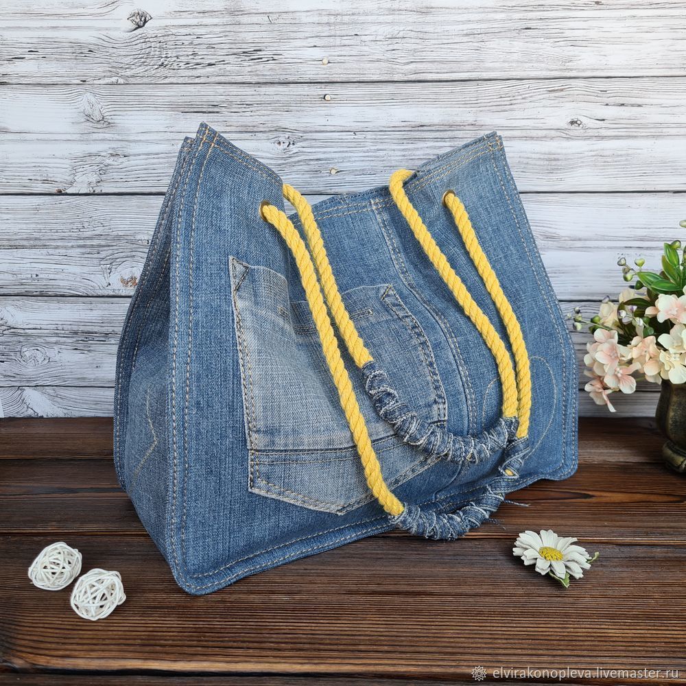 The Beach Bag – a recycled and pimped up bag from an old pair of jeans |  maRRose CCC
