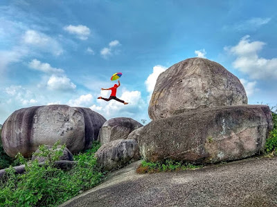 Gunung batu granit lampung selatan