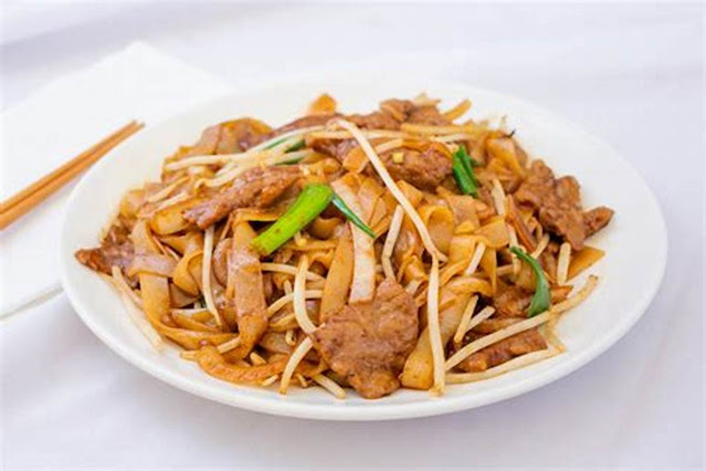 Kwetiau Goreng: Kuliner Lezat dengan Beragam Variasi