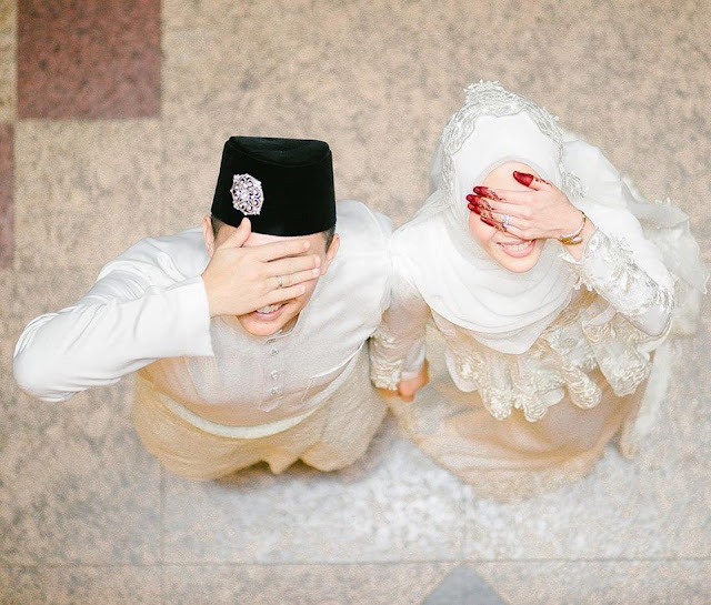 Foto Pengantin Malaysia yang Romantis dan Lucu 