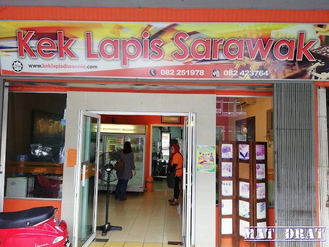 Kek Lapis Di Wannie Sarawak di Kuching Sedap