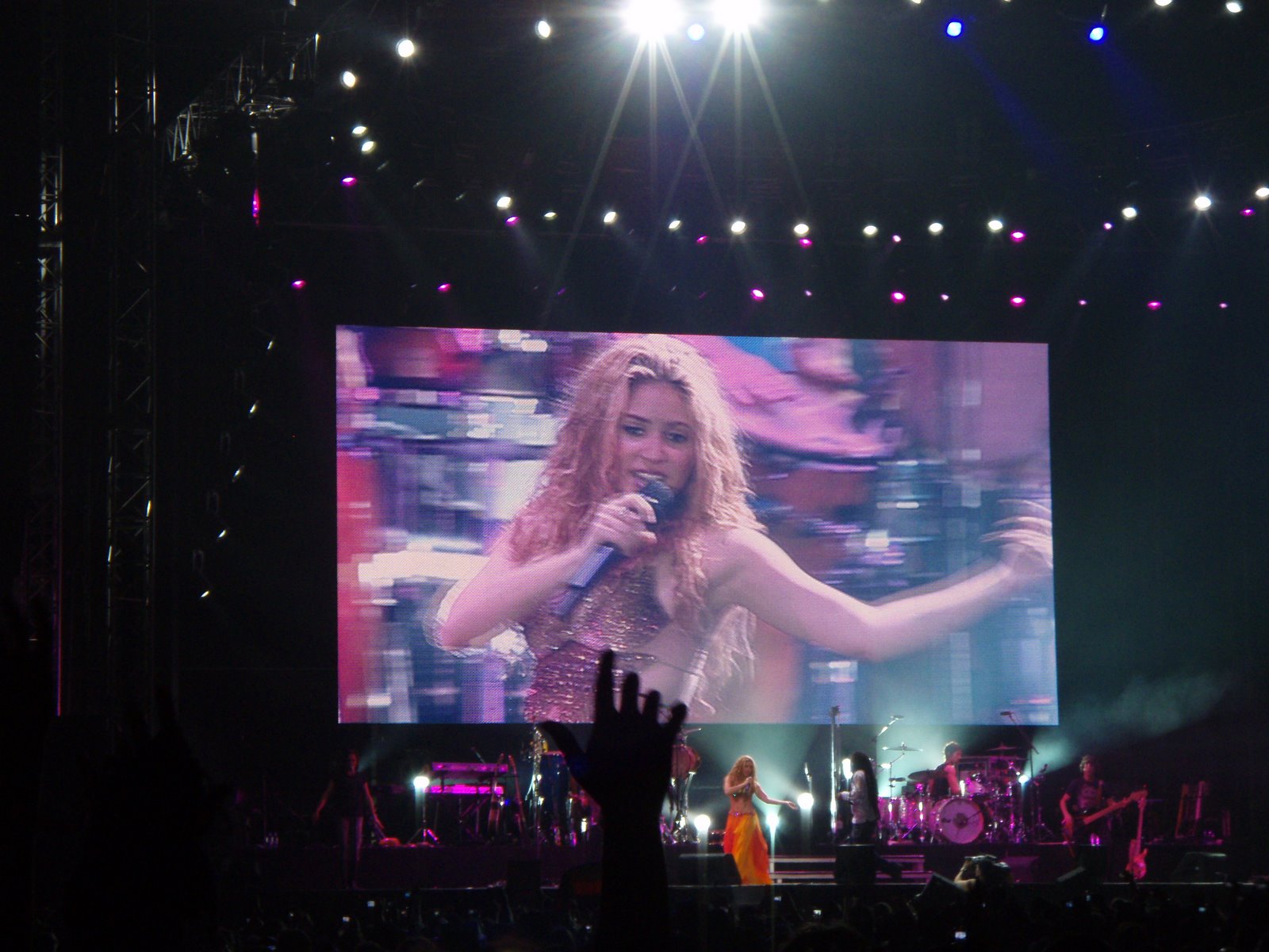 shakira in abu dhabi