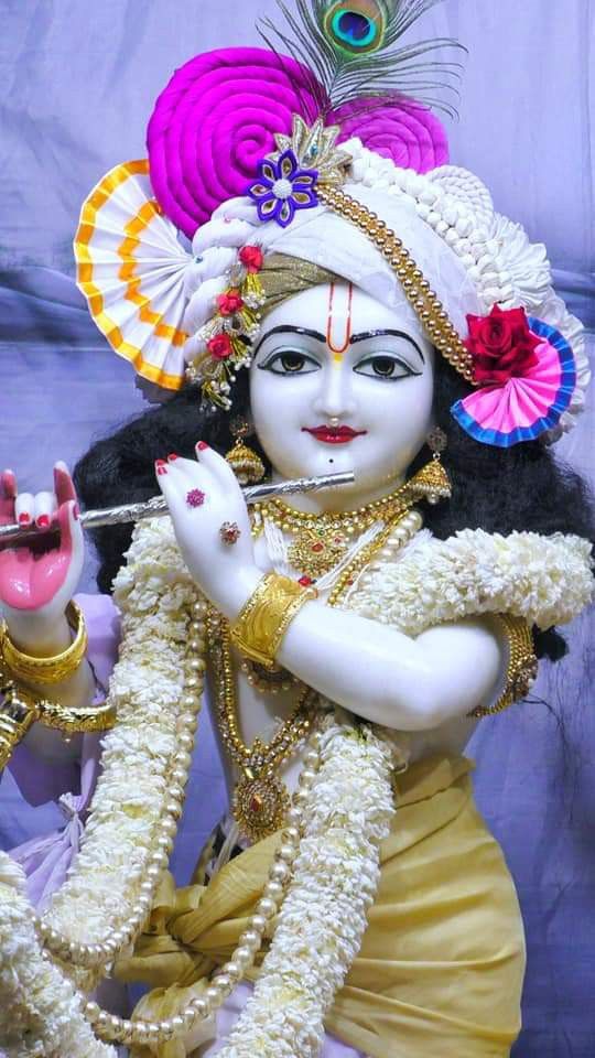 Sri Krishna Pictures| Lord Kanhaiya Photos | Cute Radha Krishna ...