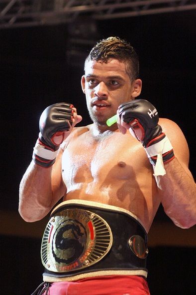 ufc mma bantamweight fighter renan barao picture image