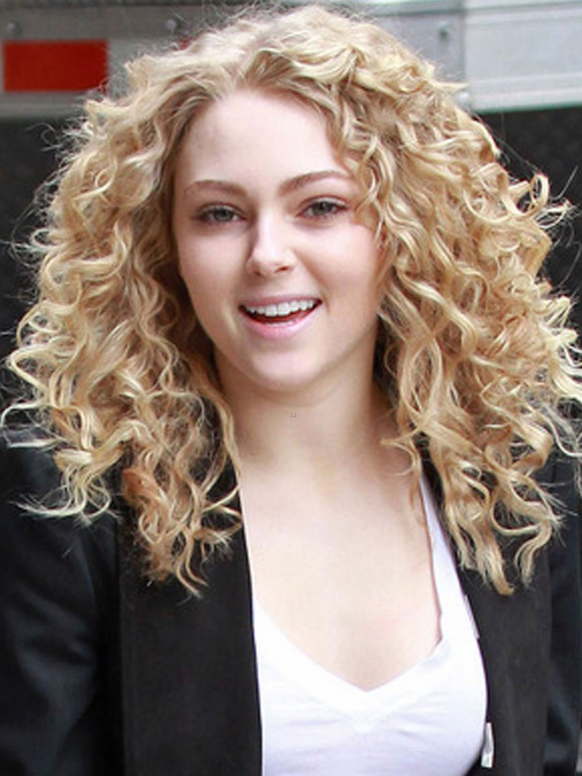 ACTRESS WALLPAPERS: AnnaSophia Robb Hair Style Wallpapers