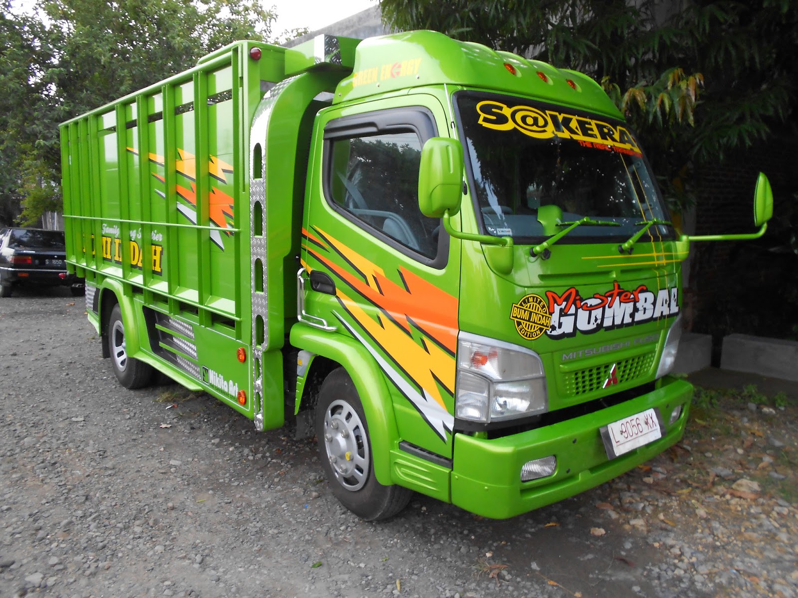  Foto gambar mobil full variasi truk canter keren 