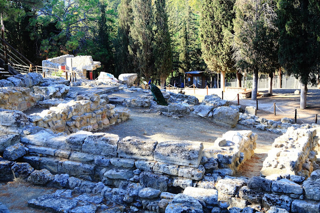 the Palace of Knossos