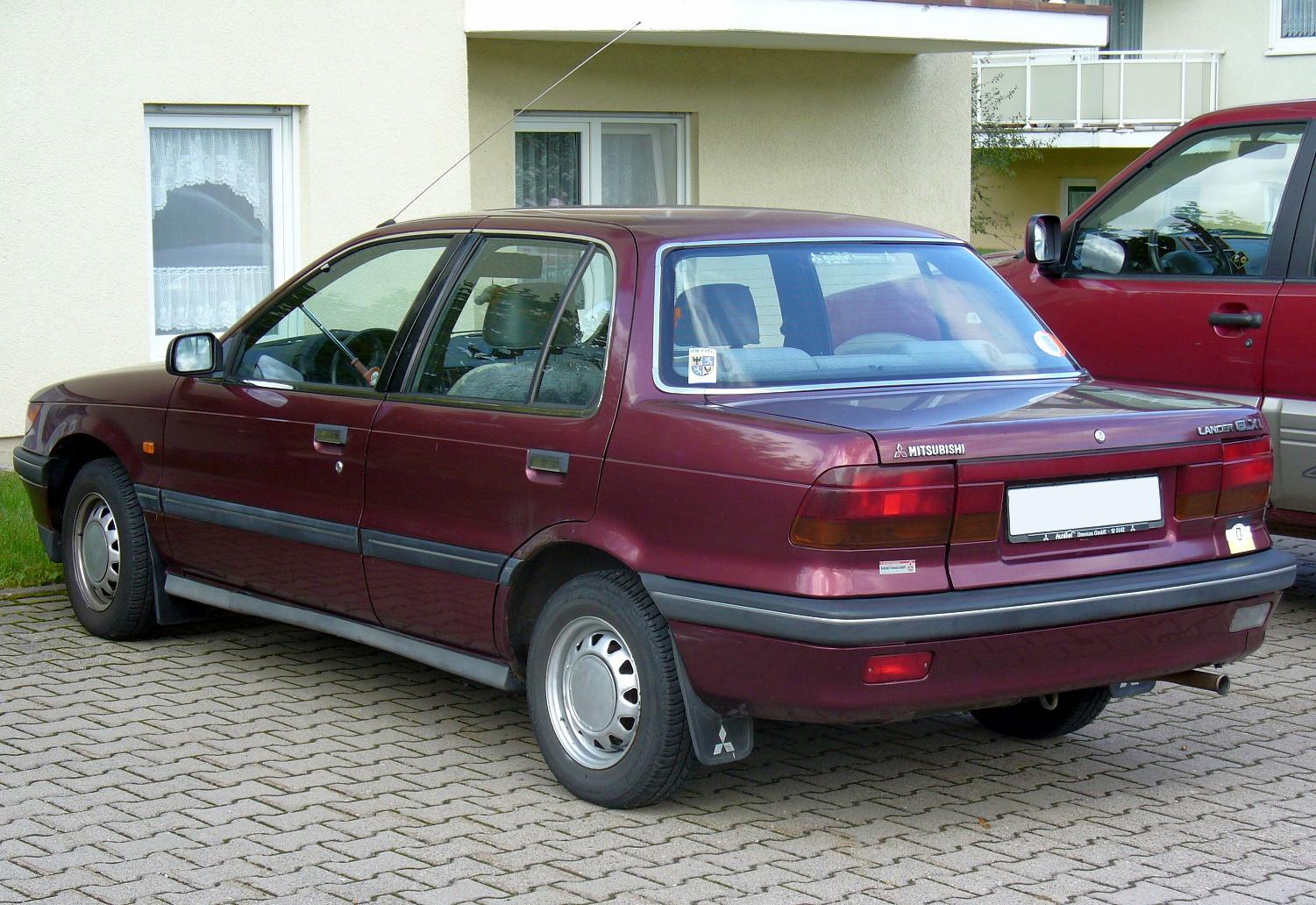 Modifikasi Mobil Lancer Tahun 1992 Ottomania86