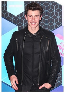 Gambar Jaket Kulit Shawn Mendes Hitam Elegan