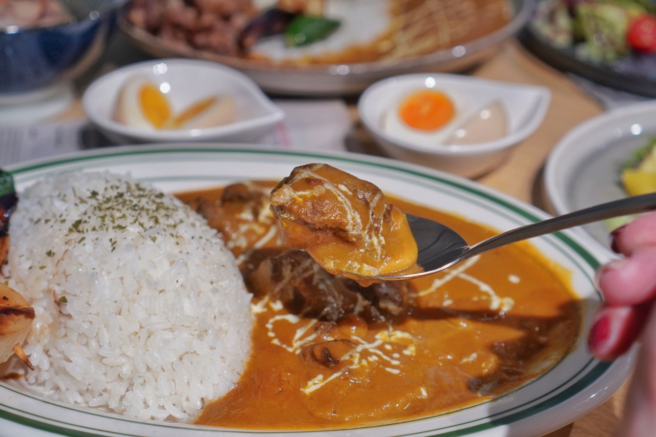 台南中西區美食【Hi咖哩 燒烤本舖】平價高CP值餐點，有如來到高級西餐廳用餐一般！慶生聚餐推薦首選，3種優惠活動可同時使用，超級划算！