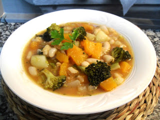 Guiso de judías blancas con verduras